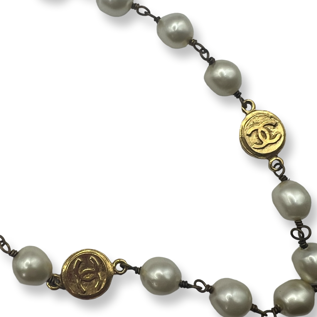 Chanel Vintage Charm Pearls