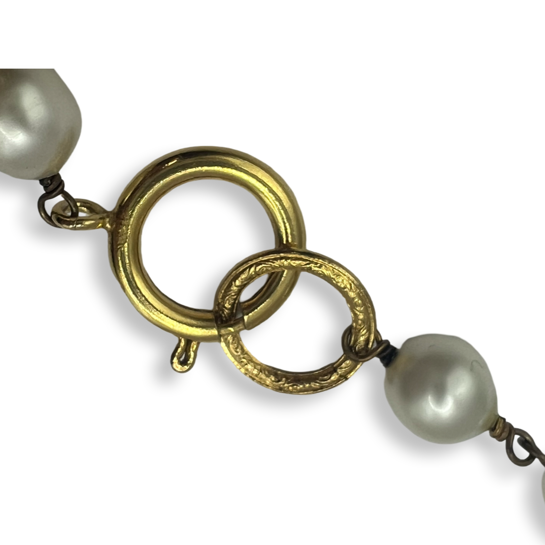 Chanel Vintage Charm Pearls