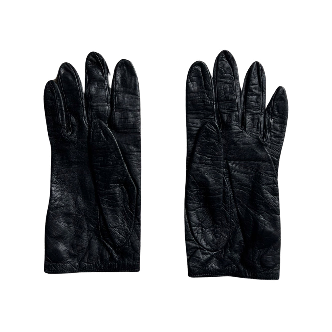 chanel cc button gloves