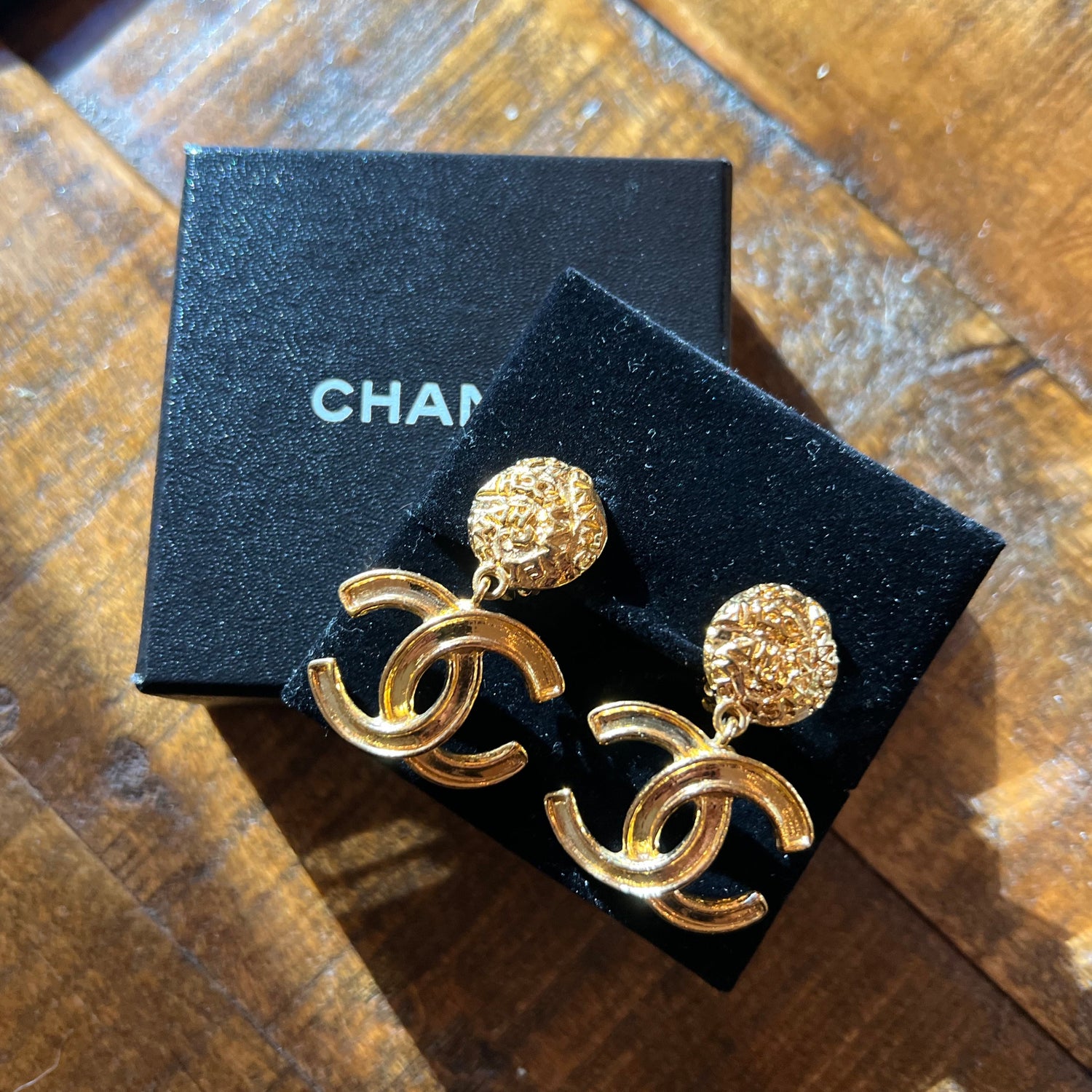 Vintage Chanel earrings camellia flower gold tone  Vintage Five