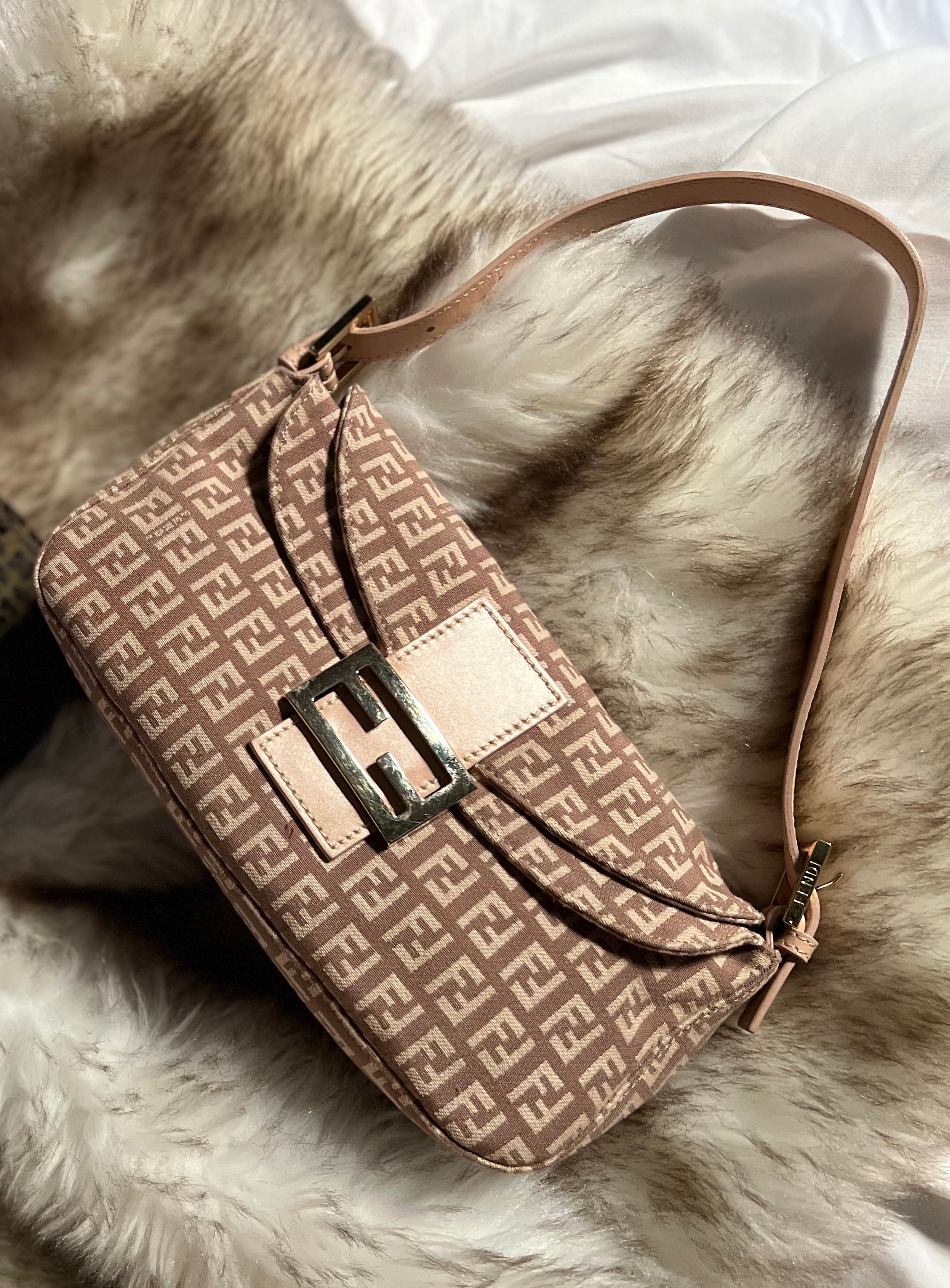 Fendi Zucchino Baguette Light Pink